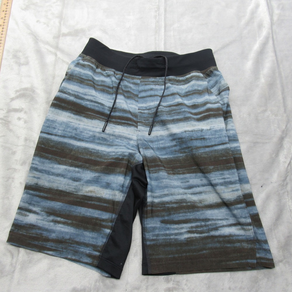 Lululemon THE Shorts Mens XS Blue Board‎ Shorts Swim Striped Drawstring Pockets